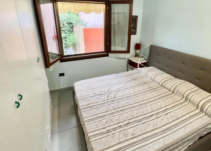 Iss Travel, Domo Magenta 2-bedrooms - With Private Outdoor Area Apartament *
