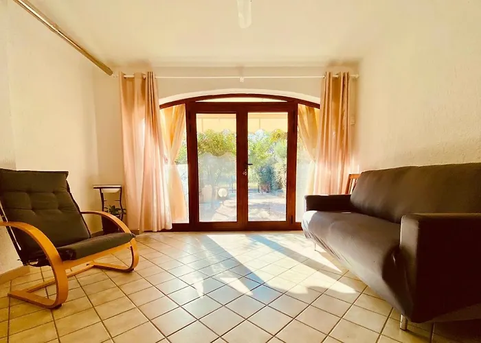 Apartament Iss Travel, Domo Magenta 2-bedrooms - With Private Outdoor Area *