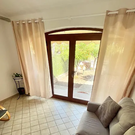 Apartmán Iss Travel, Domo Magenta 2-bedrooms - With Private Outdoor Area