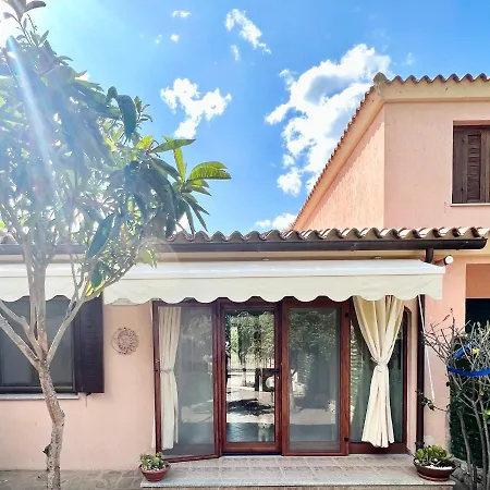 Iss Travel, Domo Magenta 2-bedrooms - With Private Outdoor Area Διαμέρισμα *