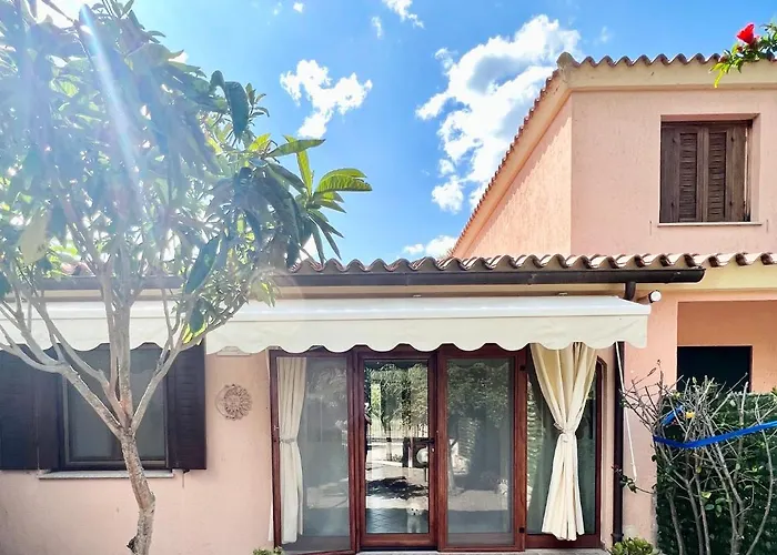 Iss Travel, Domo Magenta 2-bedrooms - With Private Outdoor Area Διαμέρισμα *
